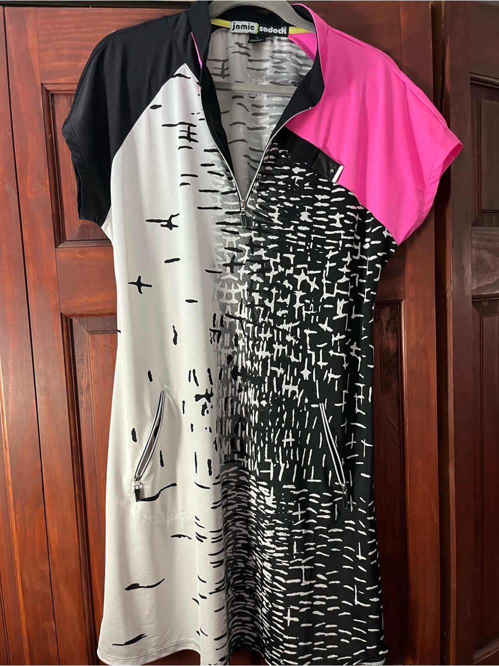 Jamie Sadock Black, White & Pink Printed Golf Dress. Large